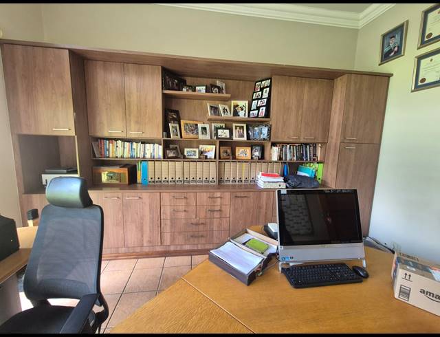 4 BEDROOM HOUSE FOR SALE IN VANDERBIJLPARK SW 5